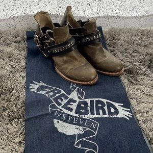 Freebird by Steven leather Colton bootys
